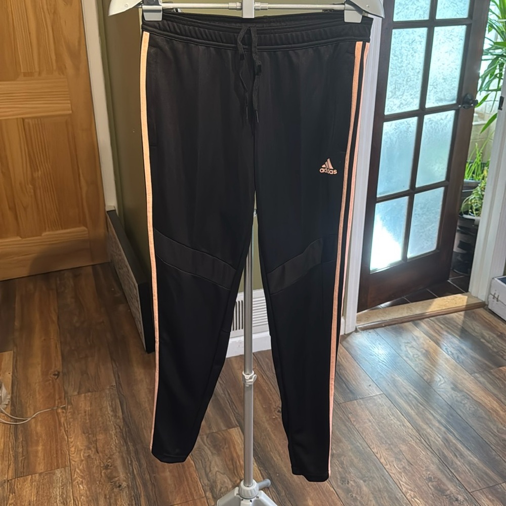 Addias Women’s Trio Track pants size small color black and light pink
